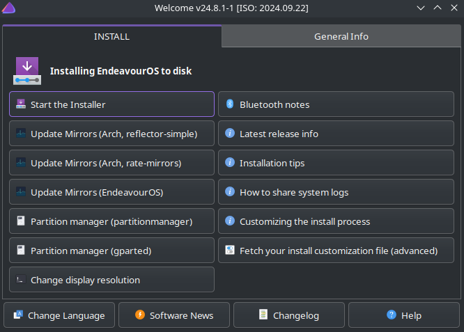 EndeavourOS&rsquo;s welcome screen, showing links to scripts and wiki pages